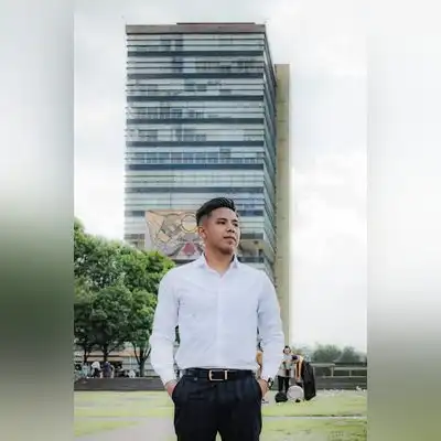 龚芝霏